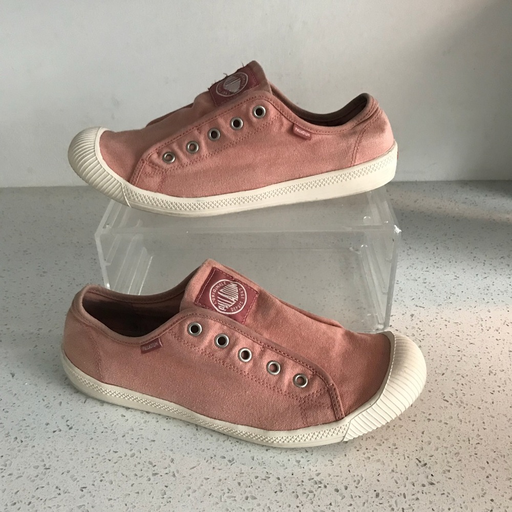 Palladium pink slip on shoes